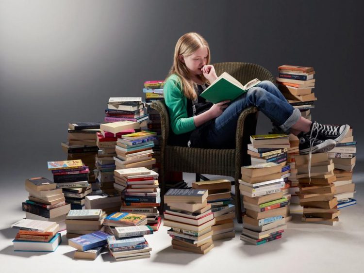 Đọc sách báo và làm bài Reading đem lại hiệu quả rất cao trong việc cải thiện vốn từ và phát âm tiếng Anh 
